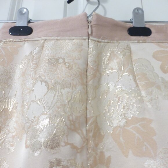 LE CHATEAU Cream and gold jacquard floral A-line skirt - Picture 8 of 10